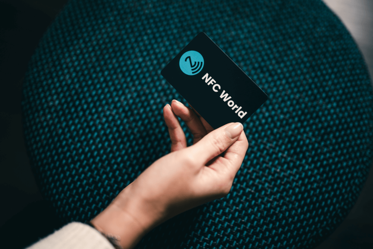 Millise NFC-visiitkaardi peaksin valima?